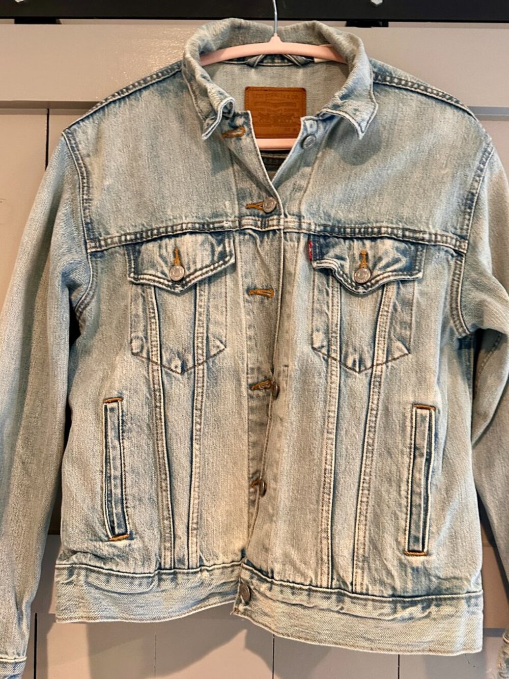 Levi’s Premium Trucker Denim Jacket Light Acid Wash Classic Jean Jacket Size M